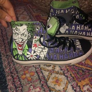 Batman/ joker converse